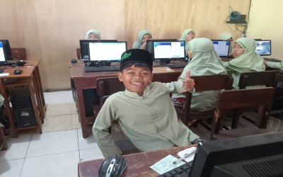 Peserta Didik MI Matholiul Ulum Banjaragung Penuh Antusias Laksanakan ANBK
